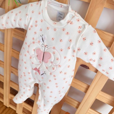 Macacão Malha Trape Zape - Borboleta e Borboletinhas - Off White e Rose